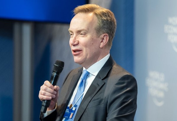 Dünya İqtisadi Forumunun rəhbəri "Epşteyn qalmaqalı" ilə əlaqədar istefa verdi