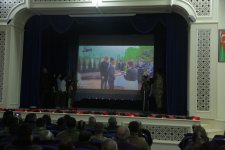 Xaçmaz rayonunda “Xocalı – tarixin silinməz yaddaşı” adlı ədəbi-bədii kompozisiya nümayiş olunub (FOTO)