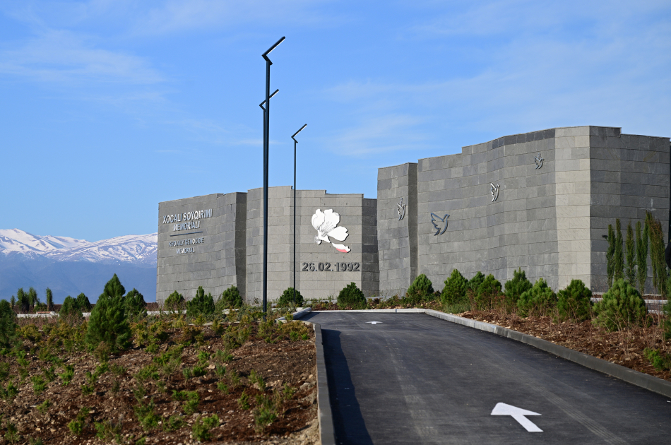 Prezident İlham Əliyev və Birinci xanım Mehriban Əliyeva Xocalı Soyqırımı Memorialının açılışında iştirak ediblər (FOTO/VİDEO) (YENİLƏNİB 4)