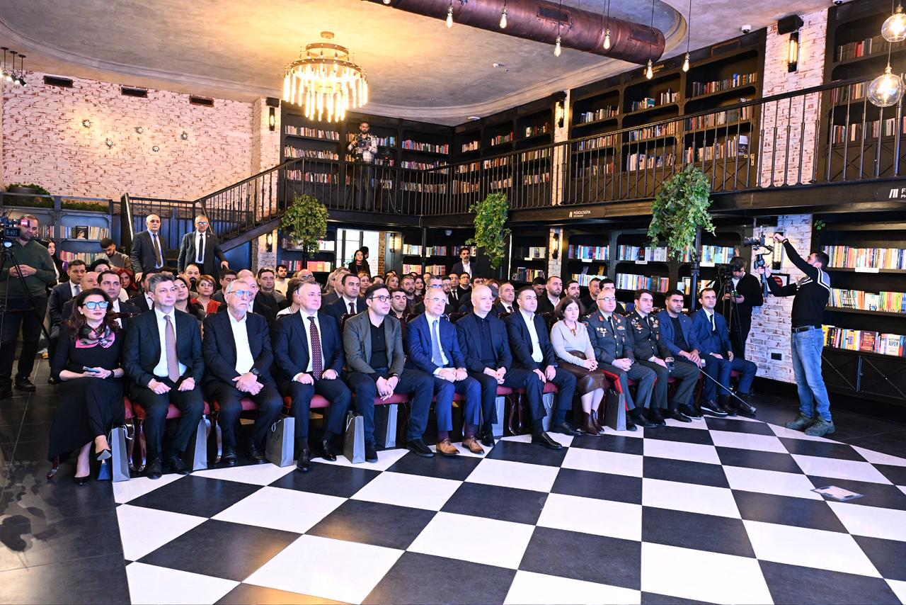 “Təməldən təfərrüata” kitabının təqdimat mərasimi keçirilib (FOTO)