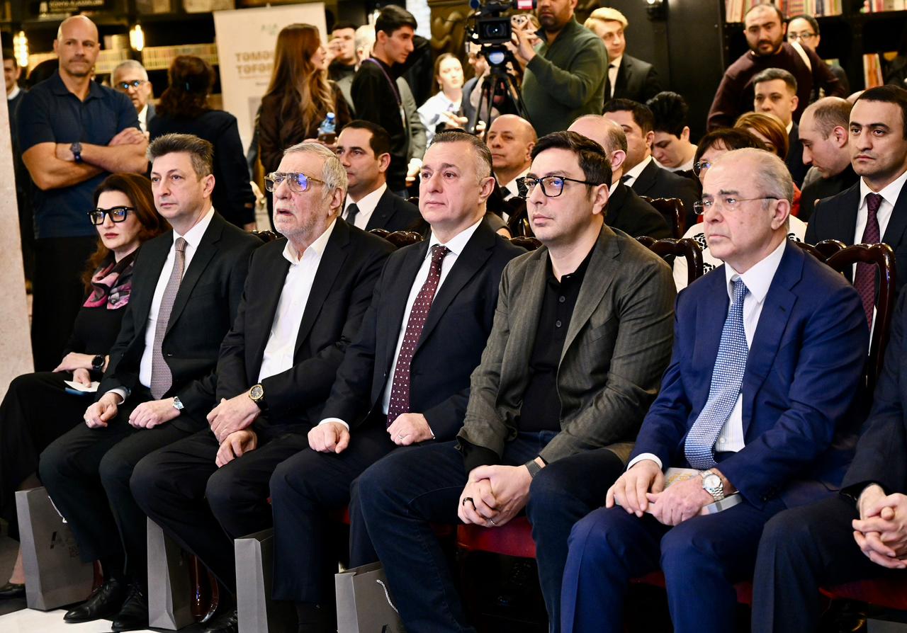 “Təməldən təfərrüata” kitabının təqdimat mərasimi keçirilib (FOTO)