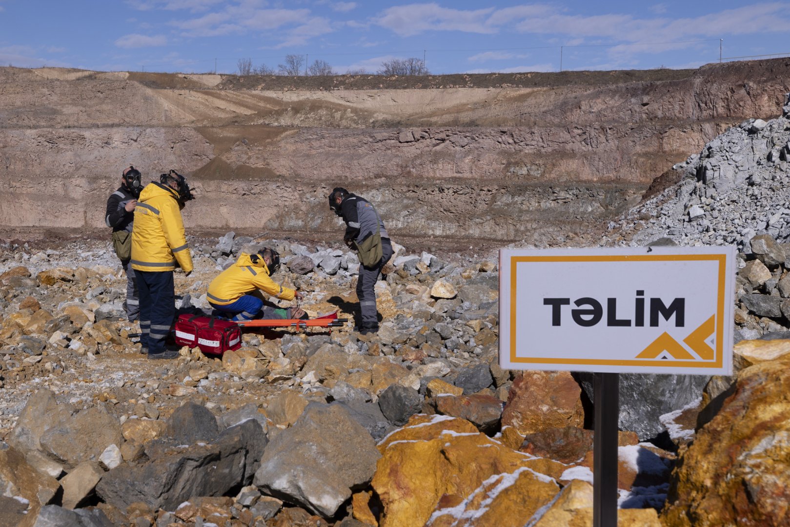 “AzerGold” QSC Daşkəsəndə Ümumdünya Mülki Müdafiə Gününə həsr olunmuş tədbir keçirib (FOTO)