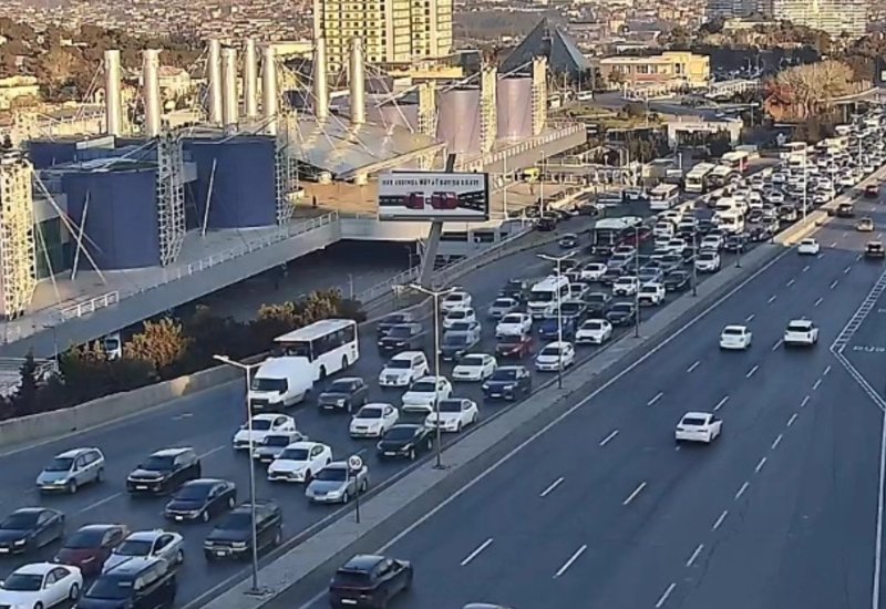 DİQQƏT: Bu yollarda tıxac var - SİYAHI (FOTO)