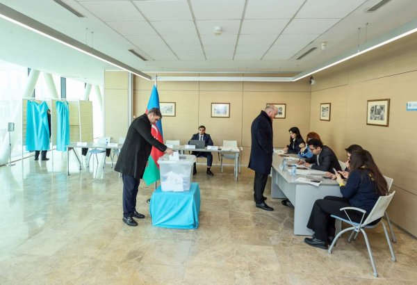 Dövlət Gömrük Komitəsi yanında İctimai Şuraya yeni üzvlər seçilib