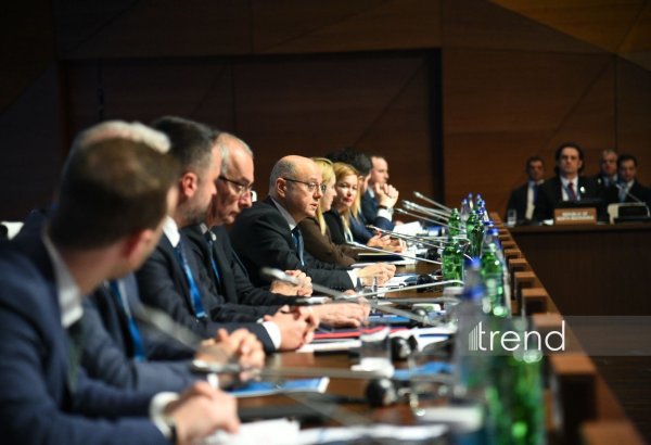 Nazir "yaşıl enerji" dəhlizləri layihələrinin icra vəziyyətindən danışıb