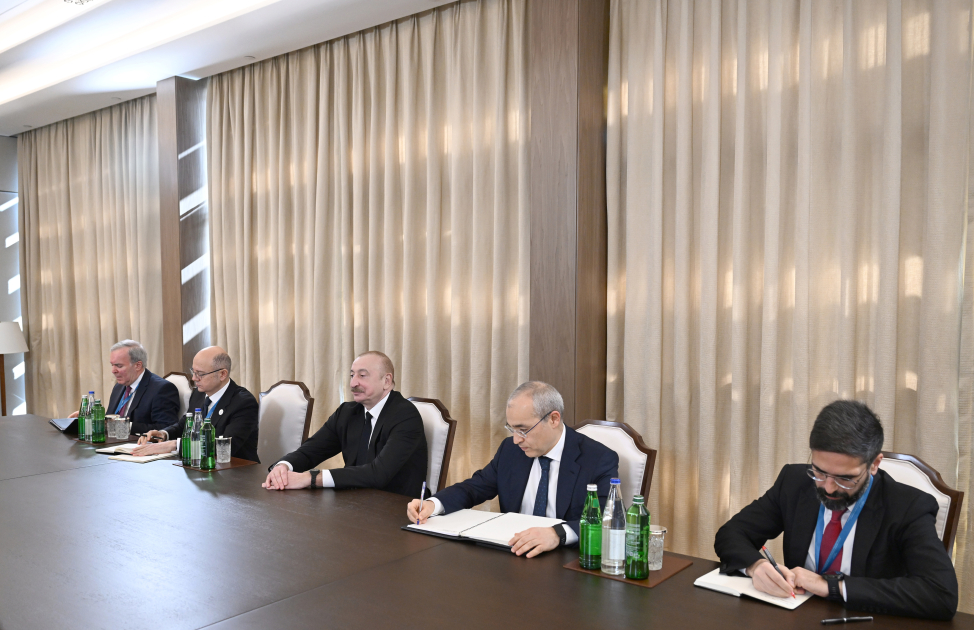 Prezident İlham Əliyev Avropa Komissiyasının enerji və mənzil siyasəti üzrə komissarını qəbul edib (FOTO/VİDEO)