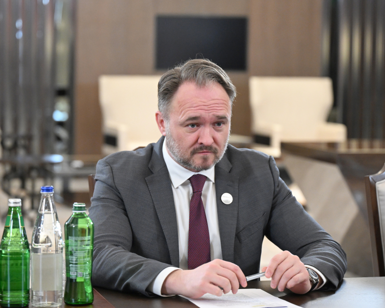 Prezident İlham Əliyev Avropa Komissiyasının enerji və mənzil siyasəti üzrə komissarını qəbul edib (FOTO/VİDEO)