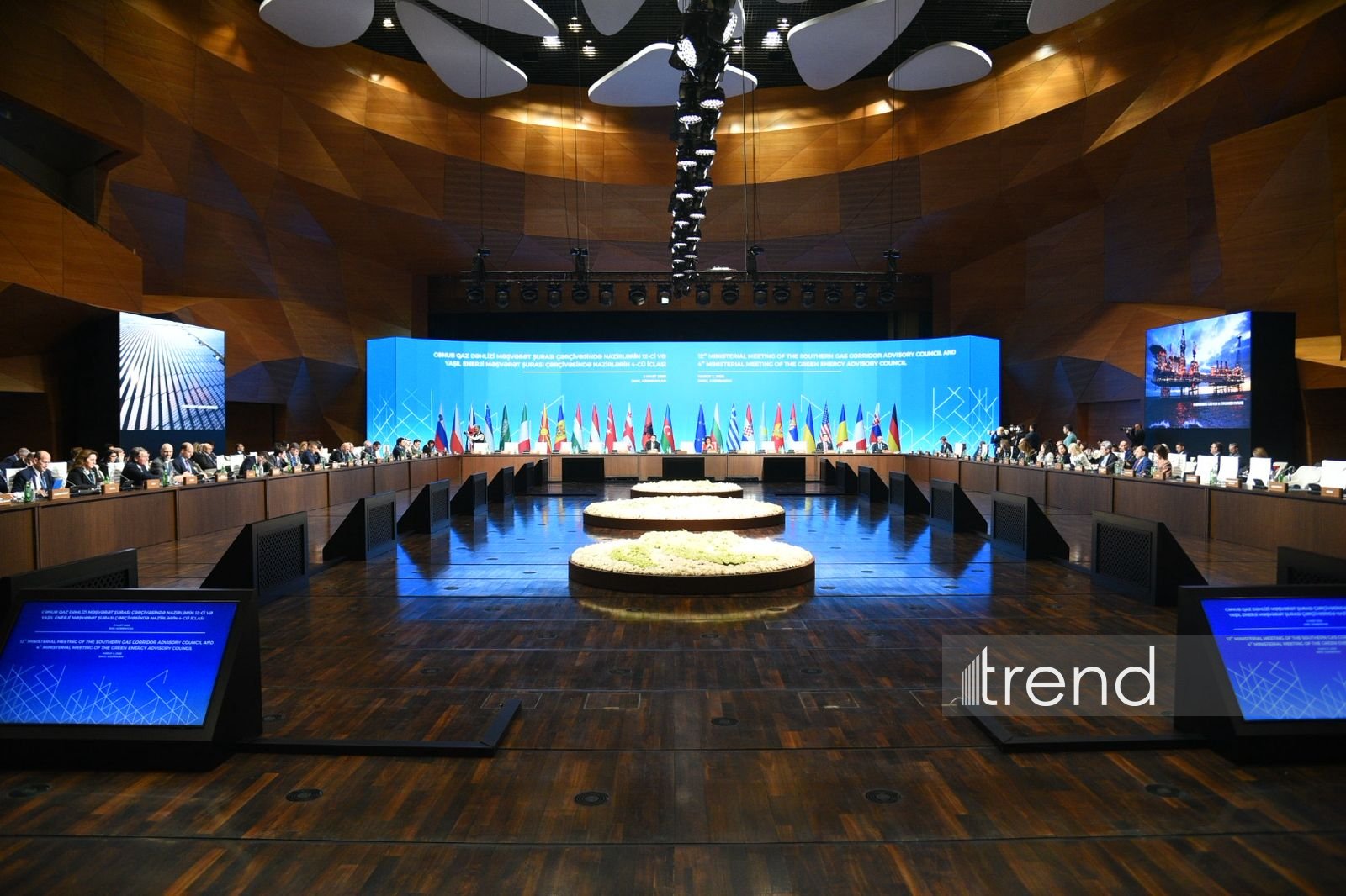 Bakıda Cənub Qaz Dəhlizi və "yaşıl enerji" üzrə Məşvərət Şuralarının iclasları keçirilir (FOTO)