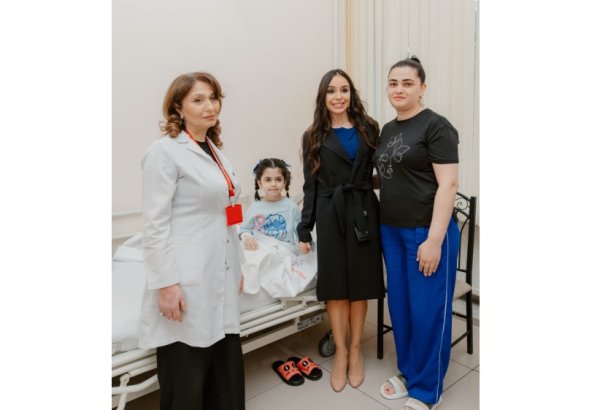 Leyla Əliyeva Respublika Pediatriya Mərkəzinin Nərimanov Uşaq Klinik Xəstəxanasını ziyarət edib (FOTO)