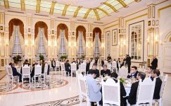 Leyla Əliyeva və Arzu Əliyeva Müqəddəs Ramazan ayı münasibətilə keçirilən iftar mərasimində iştirak ediblər (FOTO)