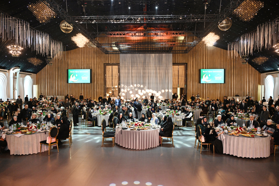 Heydər Əliyev Fondunun vitse-prezidenti Leyla Əliyeva şəhid ailələri ilə birlikdə iftar süfrəsində iştirak edib (FOTO)