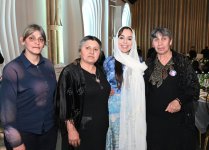 Heydər Əliyev Fondunun vitse-prezidenti Leyla Əliyeva şəhid ailələri ilə birlikdə iftar süfrəsində iştirak edib (FOTO)