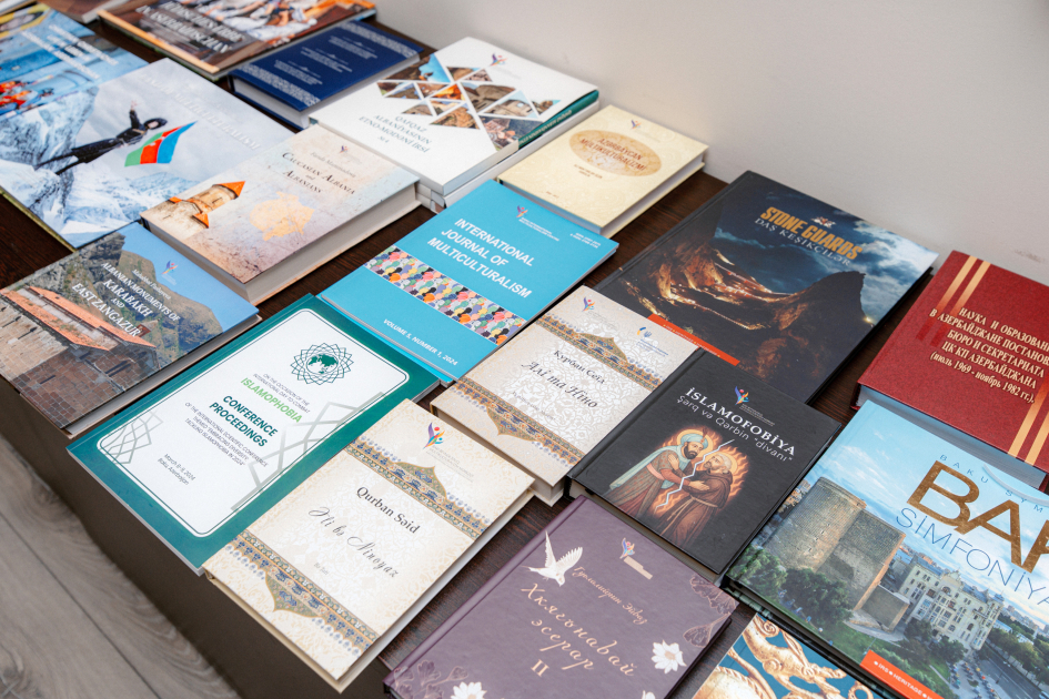 Heydər Əliyev Fondunun vitse-prezidenti Leyla Əliyeva Bakı Beynəlxalq Multikulturalizm Mərkəzində olub (FOTO)