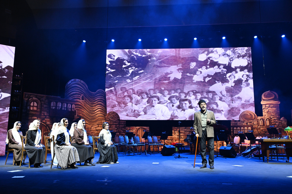 Leyla Əliyeva Heydər Əliyev Sarayında “Yalnız mədəniyyət” adlı musiqili tamaşada iştirak edib (FOTO)