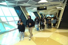 Yaxın Şərqdə qalan Azərbaycan vətəndaşları üçün növbəti təxliyə reysi həyata keçirilib (FOTO)