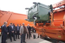 Xaçmaz rayonuna məişət tullantılarının daşınması üçün daha iki yeni texnika verilib (FOTO)