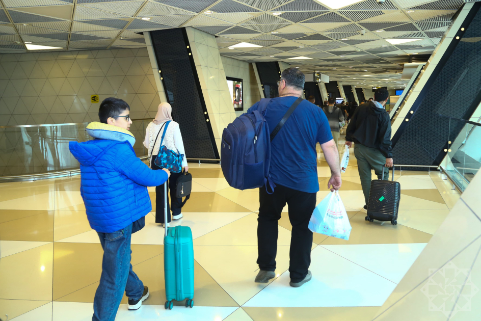 Yaxın Şərqdə qalan Azərbaycan vətəndaşları üçün növbəti təxliyə reysi həyata keçirilib (FOTO)