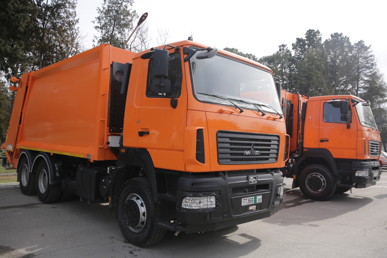 Xaçmaz rayonuna məişət tullantılarının daşınması üçün daha iki yeni texnika verilib (FOTO)