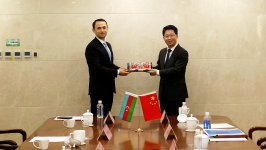 AZCON Holding-in icraçı direktoru Çin Dövlət Şurasının Dövlət Aktivlərinə Nəzarət və İdarəetmə Komissiyası ilə görüş keçirib (FOTO)