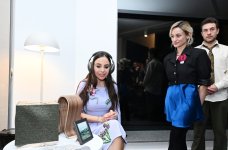 Leyla Əliyeva "Mənzərəyə açılan ev" mövzusunda qrup sərgisində iştirak edib (FOTO)