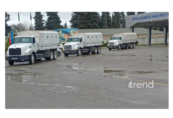 Azərbaycandan İrana göndərilən humanitar yardımı daşıyan yük maşınları sərhəddən keçib (FOTO/VİDEO) (YENİLƏNİB)