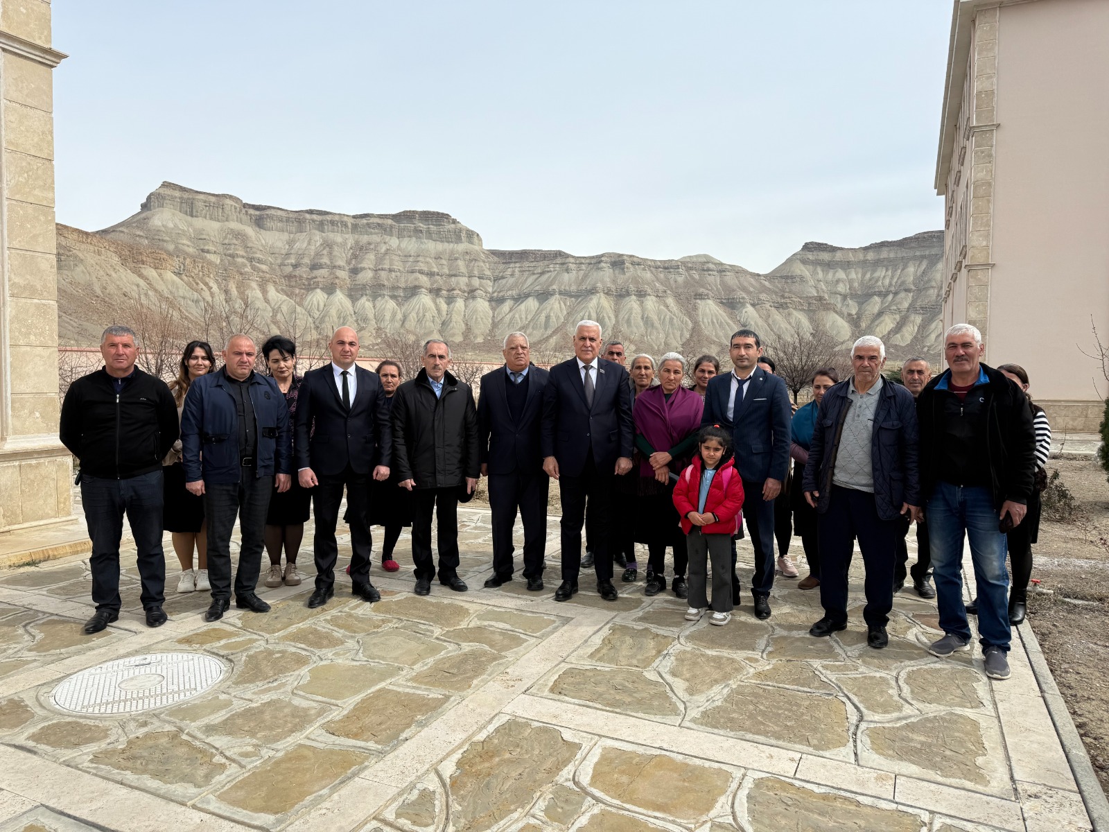 Milli Məclisin deputatı Vüqar Rəhimzadə Culfada seçiciləri ilə növbəti görüşünü keçirib (FOTO)
