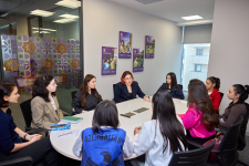 “Qızlara ağ yaraşır” layihəsinin iştirakçıları "Azercell"in qonağı oldular (FOTO)