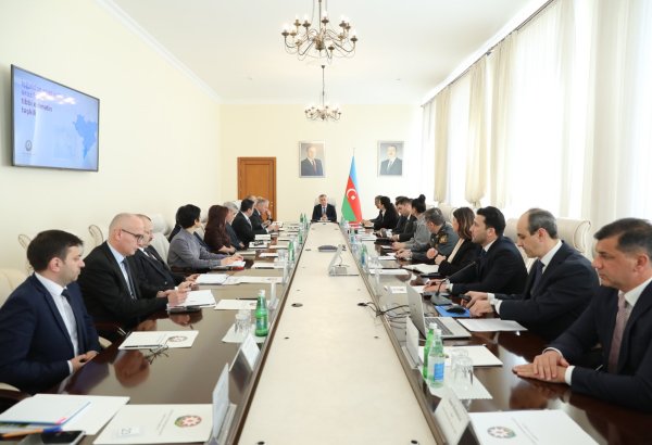 Səhiyyə Nazirliyində işğaldan azad olunmuş ərazilərdə tibb xidmətlərinin təşkilinə dair işçi qrupunun növbəti iclası keçirilib (FOTO)