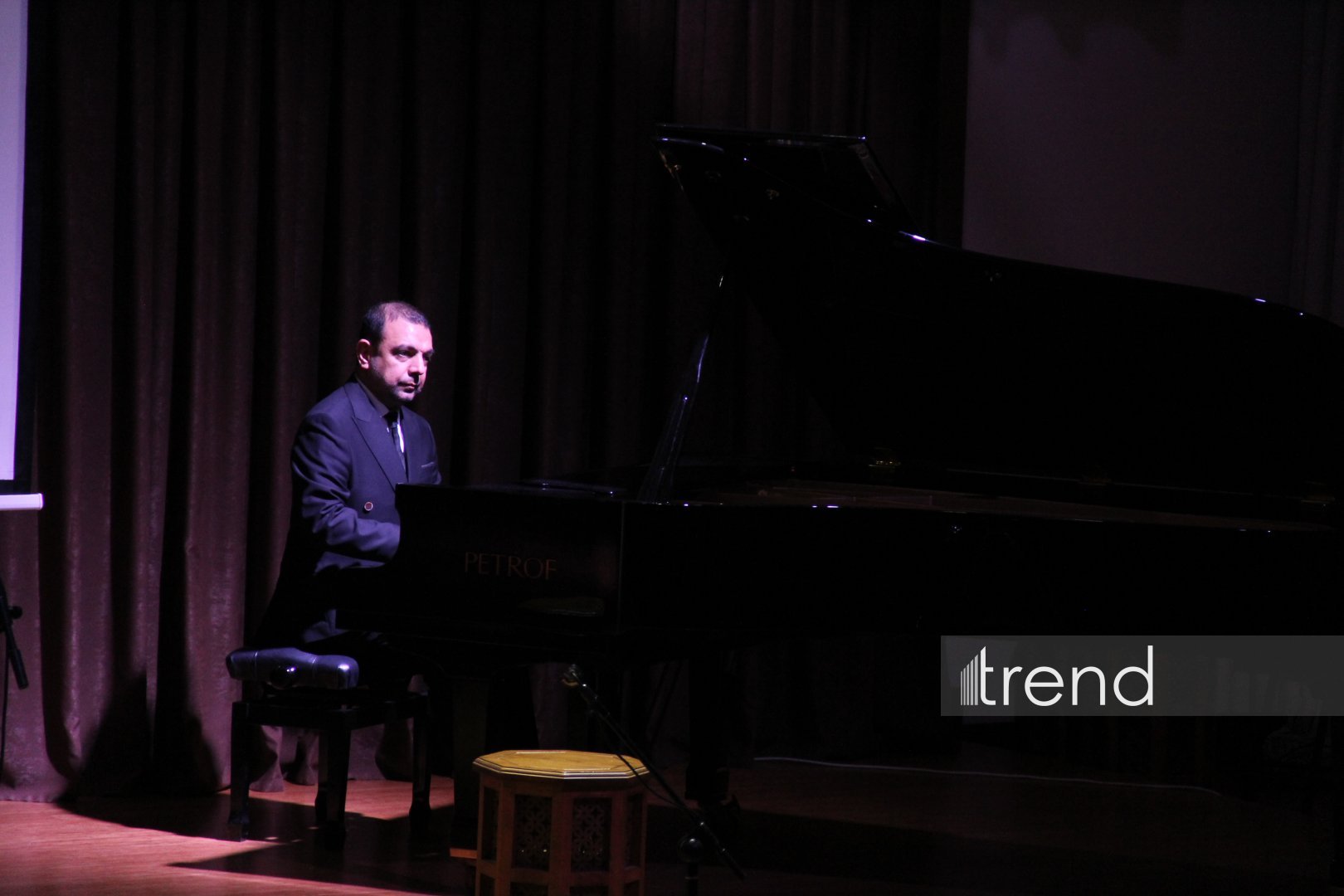 Bakıda zəngin mənəvi mədəniyyətə malik dünya vətəndaşı haqda "Gəl səndən danışaq, Humay" adlı xatirə gecəsi keçirilib (FOTO)