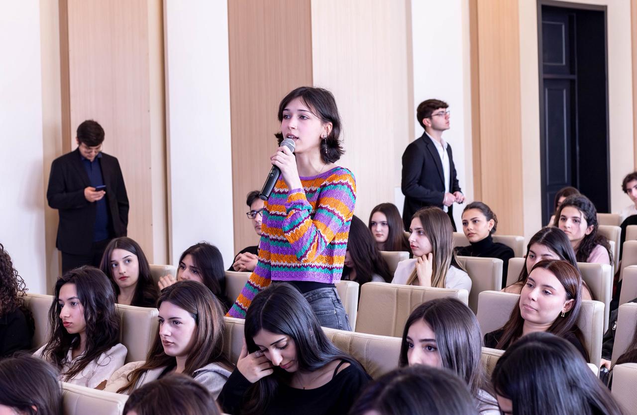 “Şəhərsalma və Memarlıq İli”nə həsr olunmuş “Gənc memarlar üçün karyera imkanları” Forumu keçirilib (FOTO)