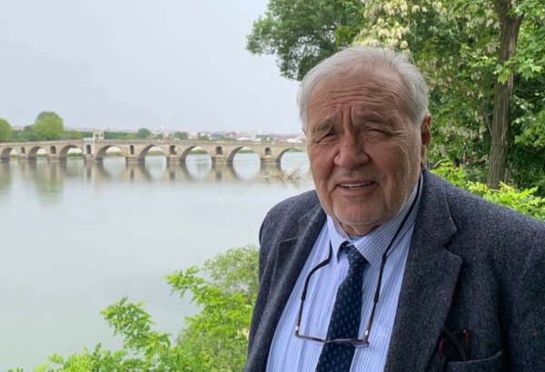 İlber Ortaylı vəfat edib