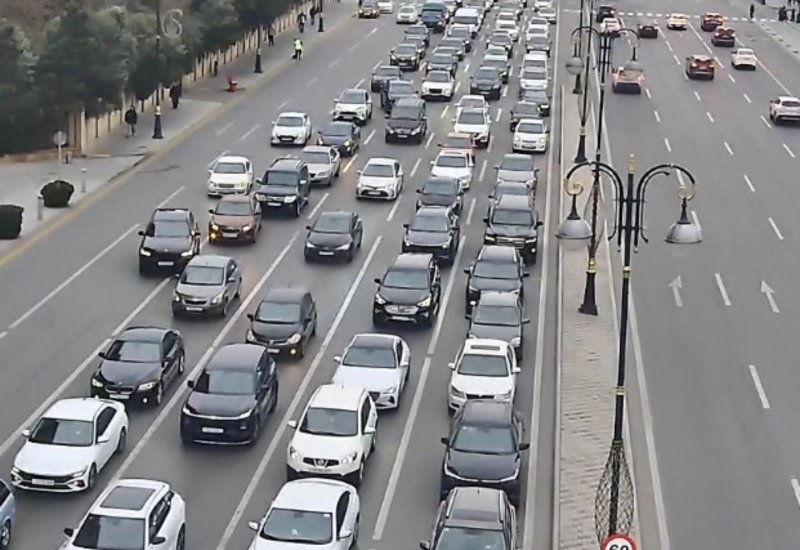 DİQQƏT: Bu yollarda tıxac var - SİYAHI (FOTO)