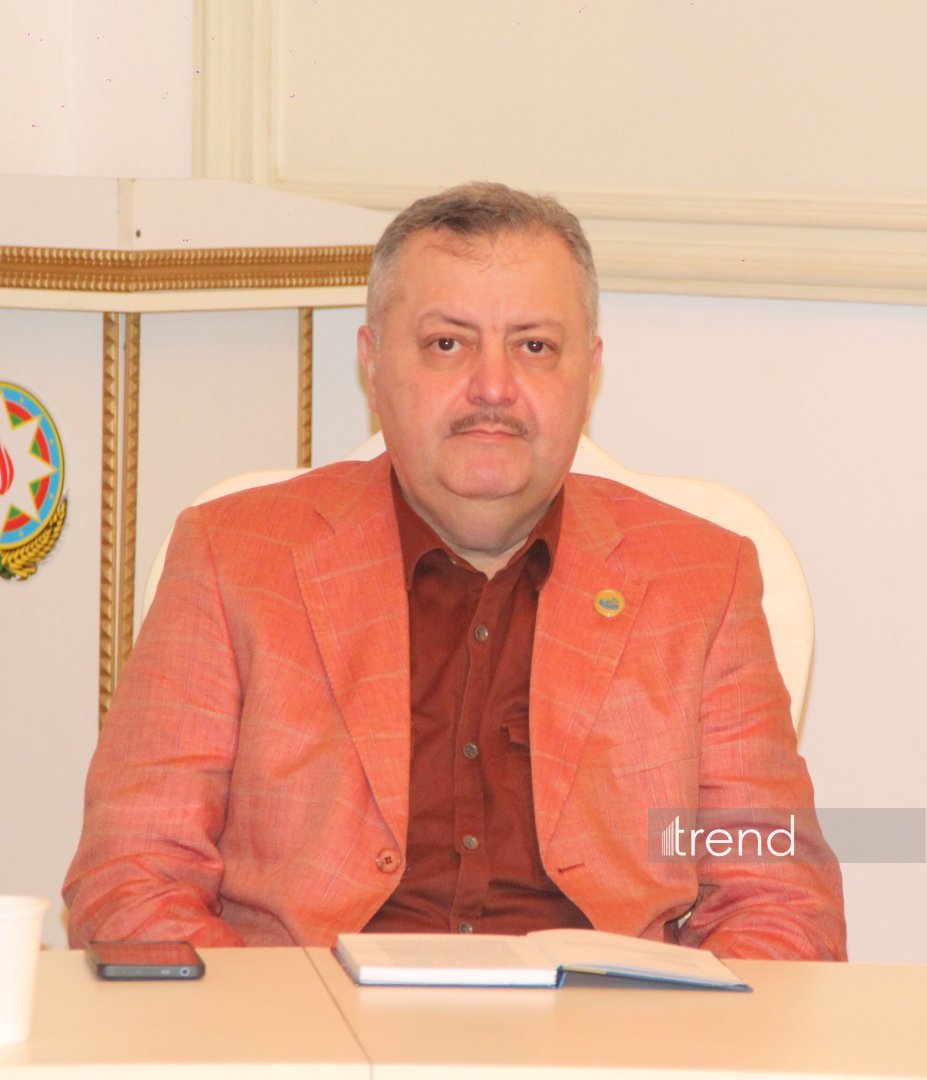 Azərbaycanın xüsusi xidmət orqanları əməkdaşlarının peşə bayramı münasibətilə “Təhlükəsizliyin keşiyində” nəşri təqdim olunub (FOTO)