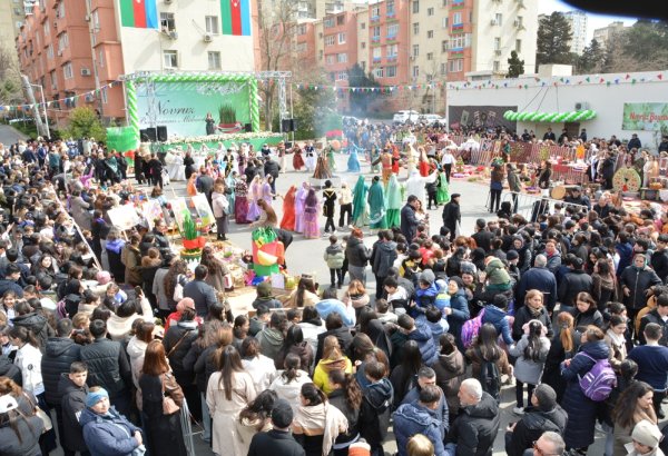 Paytaxtın Abad məhəllələrində Novruz şənlikləri keçirilir (FOTO)