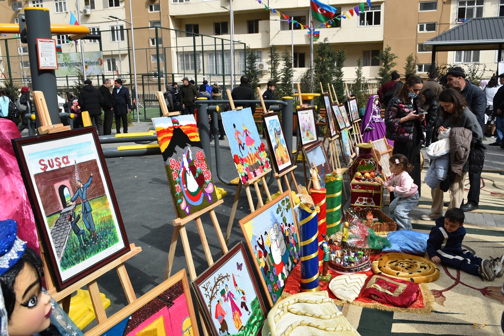 Paytaxtın Abad məhəllələrində Novruz şənlikləri keçirilir (FOTO)