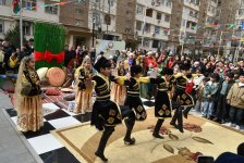 Paytaxtın Abad məhəllələrində Novruz şənlikləri keçirilir (FOTO)