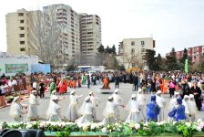 Paytaxtın Abad məhəllələrində Novruz şənlikləri keçirilir (FOTO)