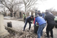 Xaçmazın şəhər, qəsəbə və kənd qəbiristanlıqlarında geniş iməcilik aksiyaları keçirilib (FOTO)
