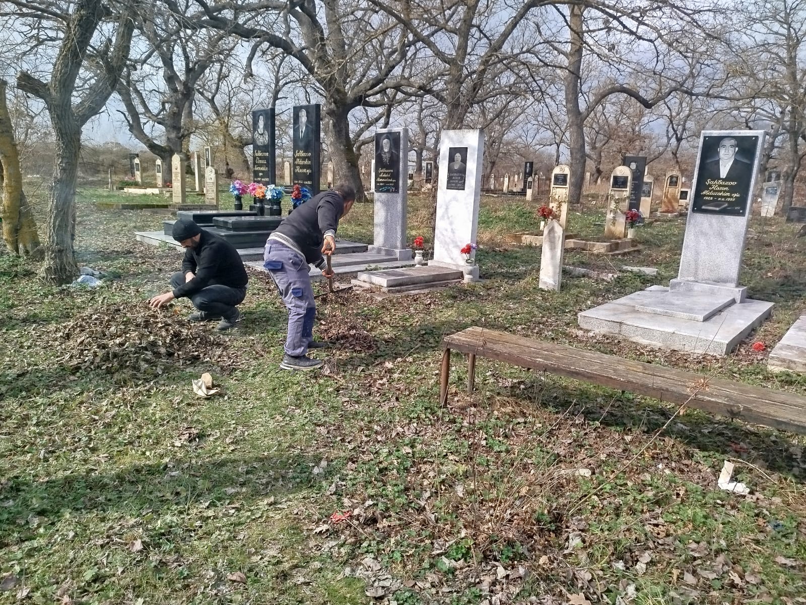 Xaçmazın şəhər, qəsəbə və kənd qəbiristanlıqlarında geniş iməcilik aksiyaları keçirilib (FOTO)