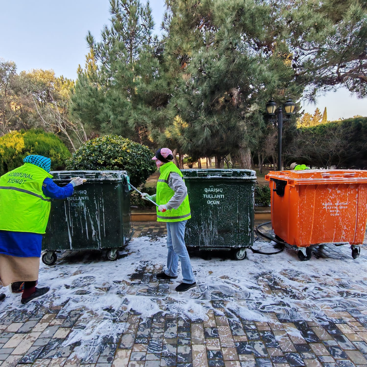 Bakıda Novruz ərəfəsində geniş təmizlik işləri aparılıb (FOTO)