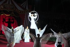 Bakıda ilk dəfə olaraq Türkmənistanın əfsanəvi "Qalkınış" atçılıq şousu keçirilib (FOTO)