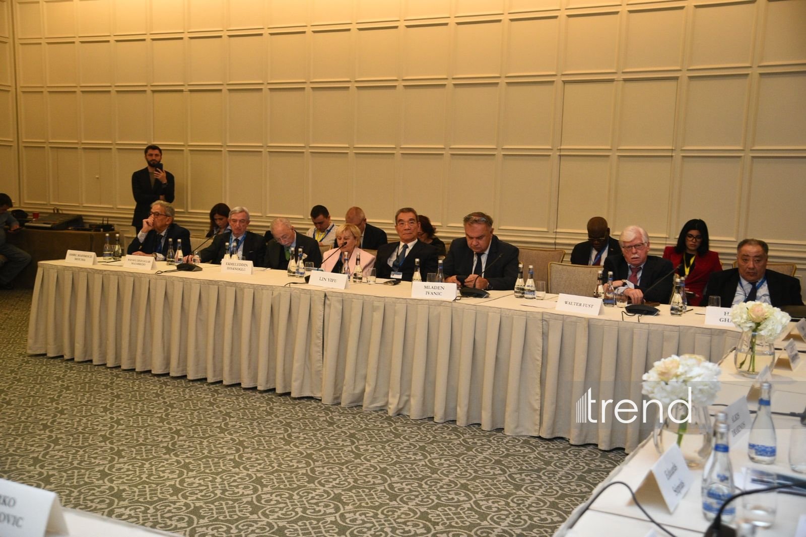 XIII Qlobal Bakı Forumu çərçivəsində əlavə sessiyalar keçirilib (FOTO) (YENİLƏNİB)