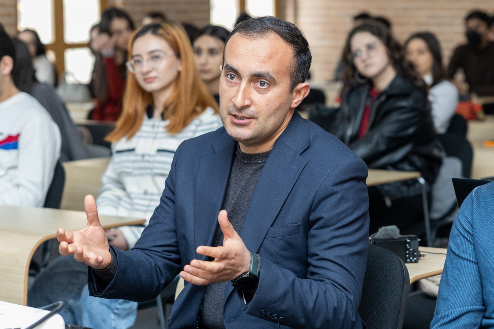 ADA Universitetinin Gəncə şəhərində həyata keçirdiyi “Yaradıcılıq, İnnovasiya və Sahibkarlıq” layihəsinin növbəti mərhələsinə start verilib (FOTO)