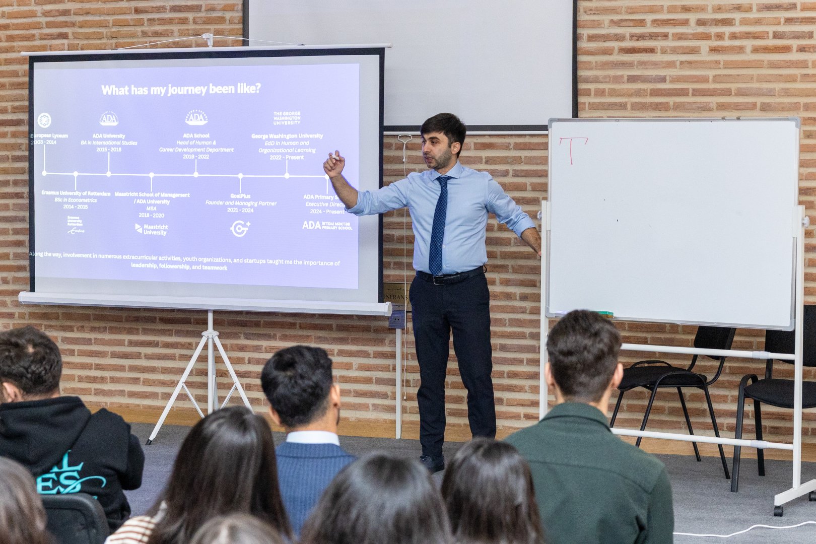ADA Universitetinin Gəncə şəhərində həyata keçirdiyi “Yaradıcılıq, İnnovasiya və Sahibkarlıq” layihəsinin növbəti mərhələsinə start verilib (FOTO)
