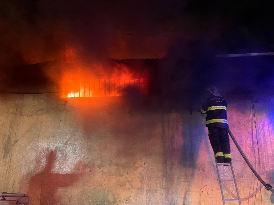 Bakıda mebel sexindəki yanğın söndürülüb (YENİLƏNİB-3) (FOTO/VİDEO)