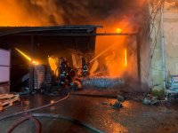 Bakıda mebel sexindəki yanğın söndürülüb (YENİLƏNİB-3) (FOTO/VİDEO)