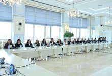 Milli Məclisdə vəzifəyə yeni təyin olunmuş hakimlərlə görüş keçirilib (FOTO)