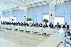 Milli Məclisdə vəzifəyə yeni təyin olunmuş hakimlərlə görüş keçirilib (FOTO)