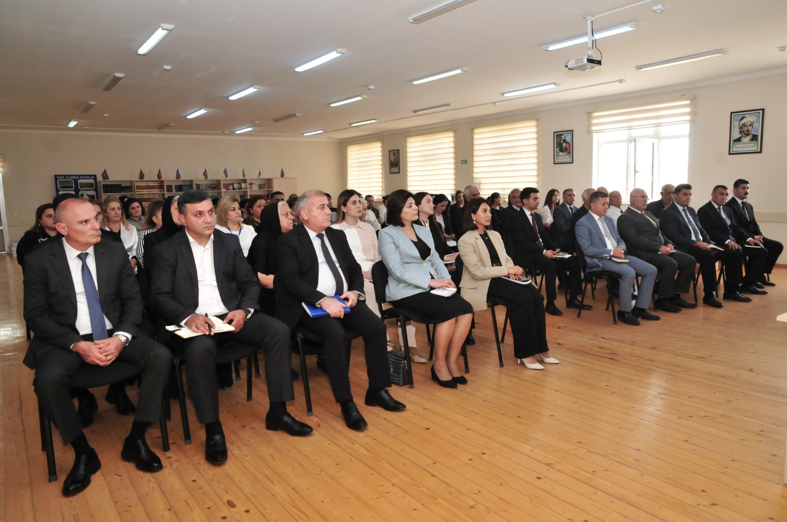 Bayramlar ərafəsində Abşeron rayonunun kənd və qəsəbələrində növbəti vətəndaş qəbulları və görüşlər keçirilib (FOTO)