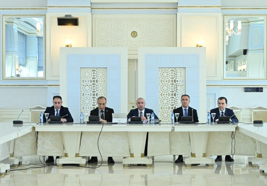 Milli Məclisdə vəzifəyə yeni təyin olunmuş hakimlərlə görüş keçirilib (FOTO)